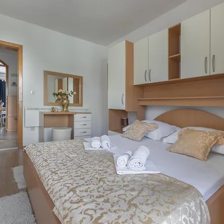 Apartment Barba Tucepi
